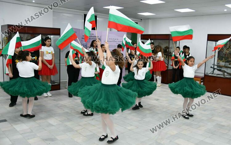 Ученици от Конуш с патриотичен спектакъл за 3 март в хасковския музей