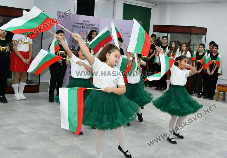 Ученици от Конуш с патриотичен спектакъл за 3 март в хасковския музей