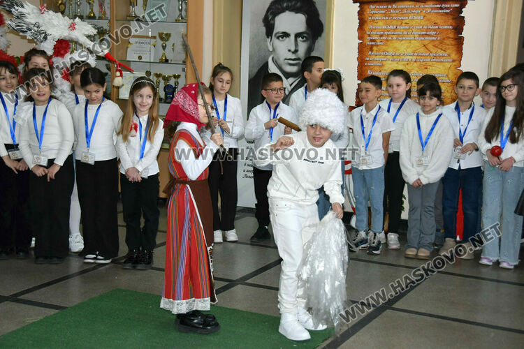Класика, традиции и емоция в отбелязването на Баба Марта в ОУ &bdquo;Христо Смирненски&ldquo;