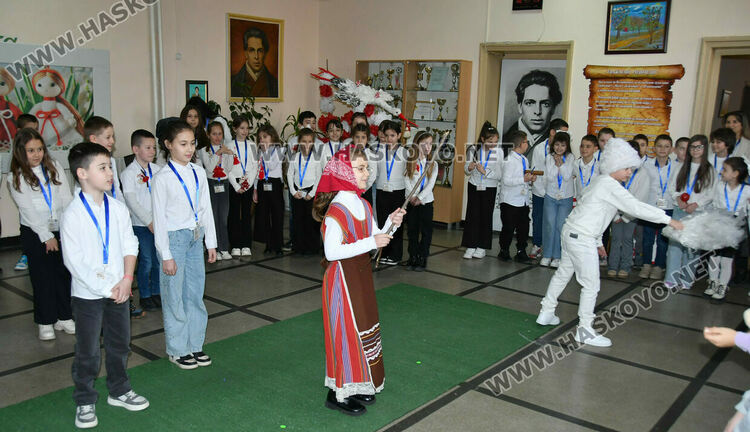 Класика, традиции и емоция в отбелязването на Баба Марта в ОУ &bdquo;Христо Смирненски&ldquo;