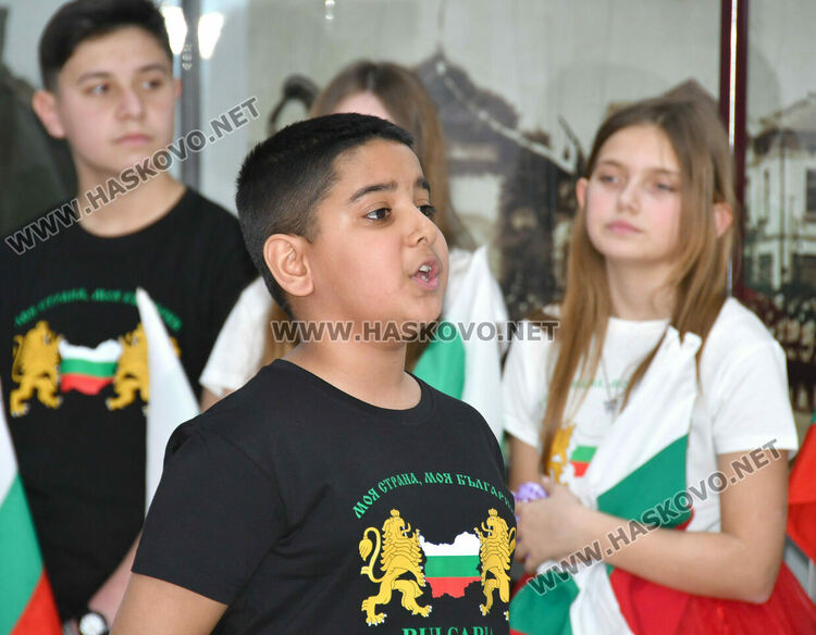 Ученици от Конуш с патриотичен спектакъл за 3 март в хасковския музей