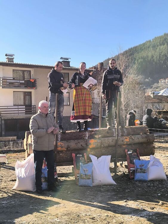 С шествие, надпревари и фермерски базар Чепеларе отбеляза Тодоровден