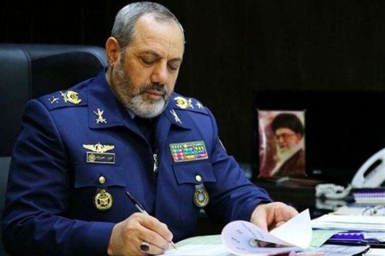 Иранският министър на отбраната Азиз Насирзаде 