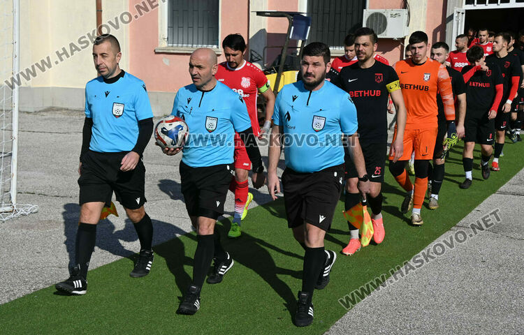 &bdquo;Атлетик&ldquo; си тръгна с пълна кошница от Хасково. Спукана гума забави мача