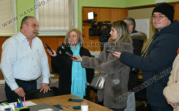 Добромир Якимов пое председателския пост в РИК-Хасково. Комисията с първо заседание