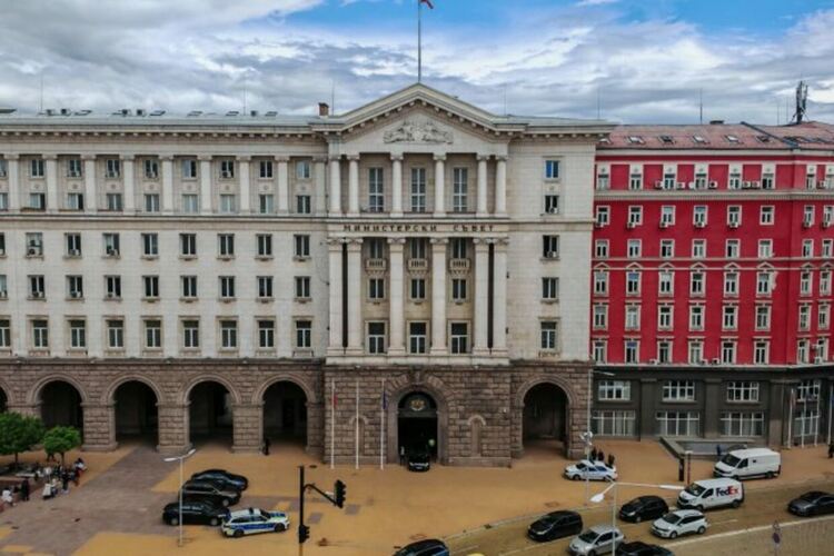 Заради събитията около Иран премиерът Андрей Гюров свиква Съвета по сигурността