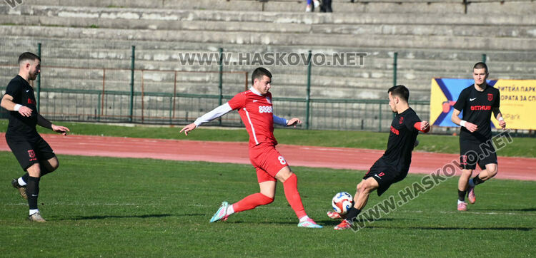 &bdquo;Атлетик&ldquo; си тръгна с пълна кошница от Хасково. Спукана гума забави мача