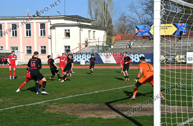 &bdquo;Атлетик&ldquo; си тръгна с пълна кошница от Хасково. Спукана гума забави мача