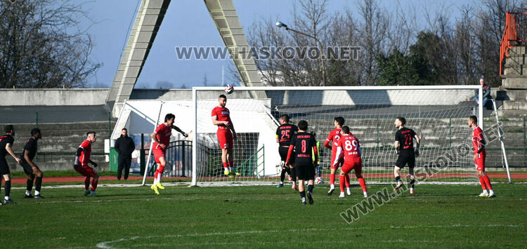 &bdquo;Атлетик&ldquo; си тръгна с пълна кошница от Хасково. Спукана гума забави мача