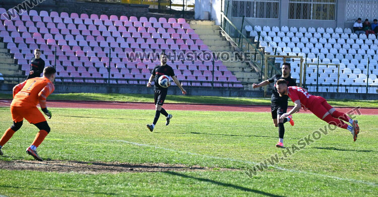 &bdquo;Атлетик&ldquo; си тръгна с пълна кошница от Хасково. Спукана гума забави мача