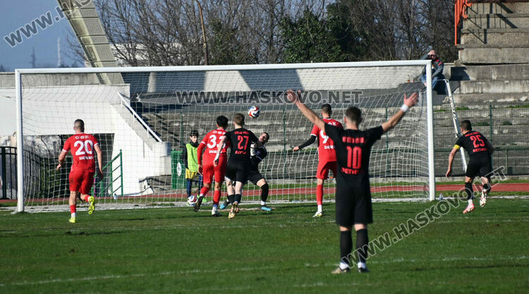 &bdquo;Атлетик&ldquo; си тръгна с пълна кошница от Хасково. Спукана гума забави мача