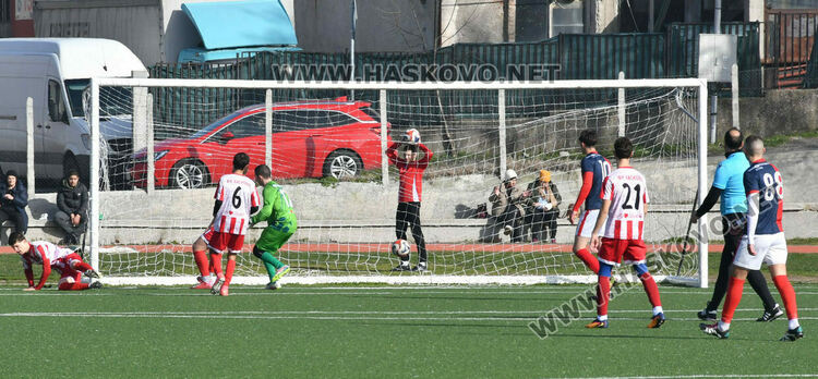 Отлично първо полувреме стигна на ОФК &bdquo;Хасково II&ldquo; срещу градски съперник 