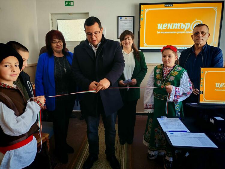 В Настан бе открито ново пространство за дигитални умения към НЧ &bdquo;Възраждане &ndash; 1949&ldquo;