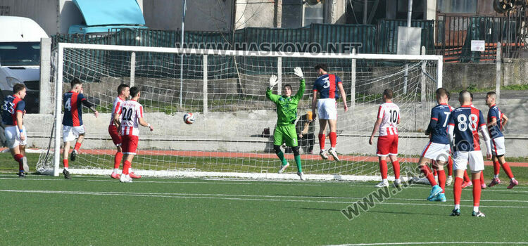 Отлично първо полувреме стигна на ОФК &bdquo;Хасково II&ldquo; срещу градски съперник 