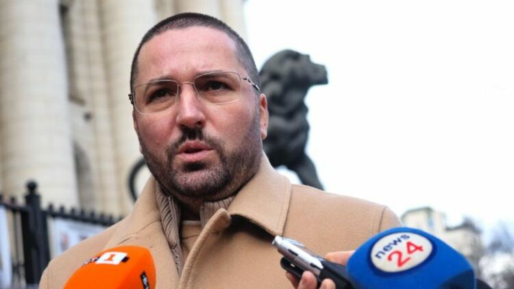 Николай Попов и &bdquo;Сияние&ldquo; влизат в политиката