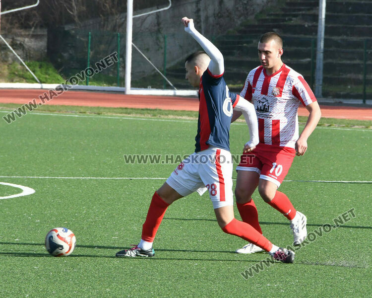 Отлично първо полувреме стигна на ОФК &bdquo;Хасково II&ldquo; срещу градски съперник 
