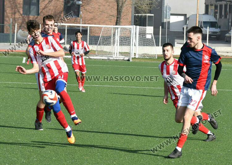 Отлично първо полувреме стигна на ОФК &bdquo;Хасково II&ldquo; срещу градски съперник 