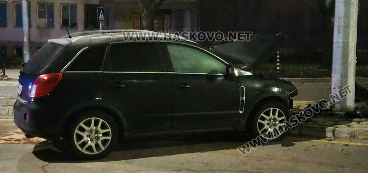 Пиян шофьор се заби в стълб в Хасково