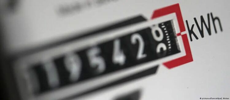 Защо домакинствата не знаят как точно са съставени сметките за ток и вода