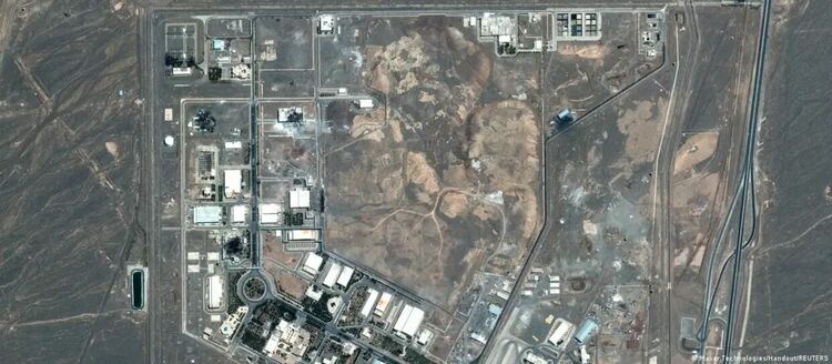 Архивна сателитна снимка на съоръжението в Натанз