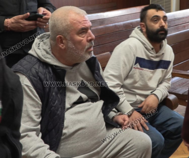 Заловените с над 3 кг кокаин остават в ареста