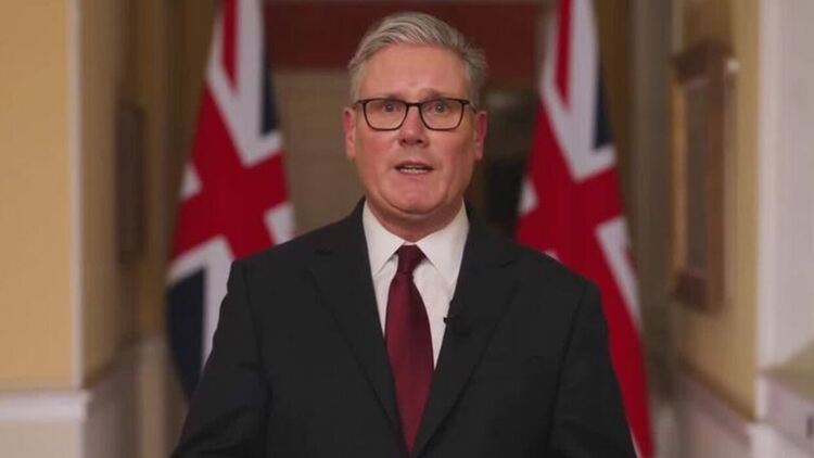 Стармър прави завой, позволява на САЩ да ползват британски бази срещу Иран