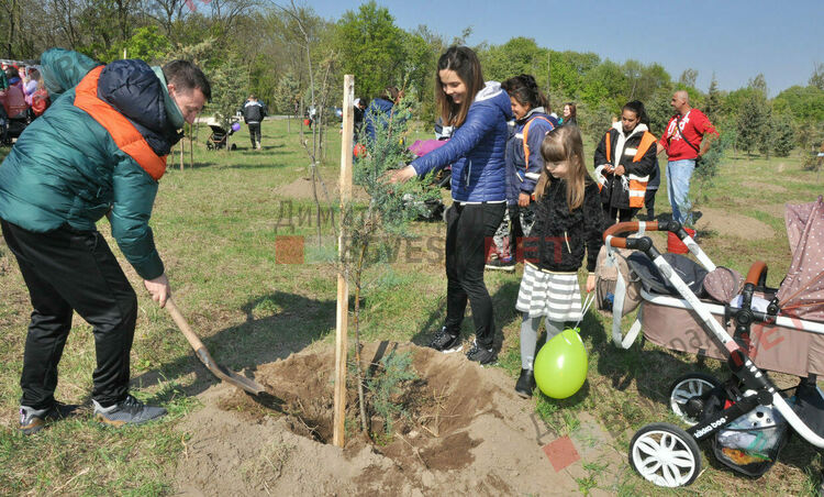 Община Димитровград приема заявления за участие в екологичната инициатива "Алея на новия живот"