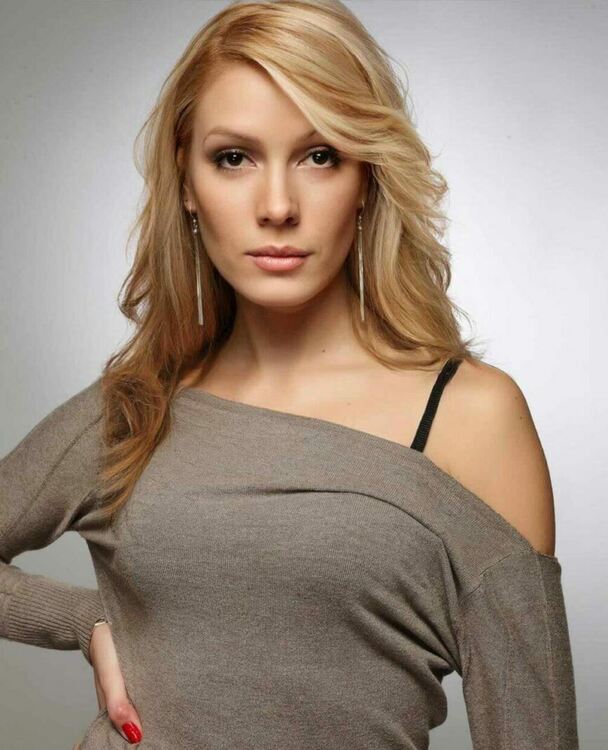 Виртуоз, свирил с Лейди Гага и Том Джоунс, идва в Хасково със спектакъла &bdquo;Валсът на розите&ldquo; на 8 март