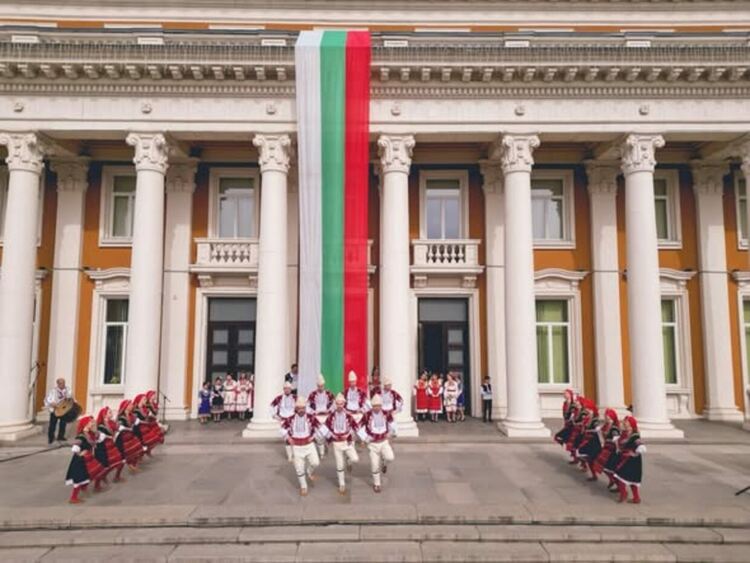 С тържествено честване Перник отбеляза националния празник на Република България - Трети март