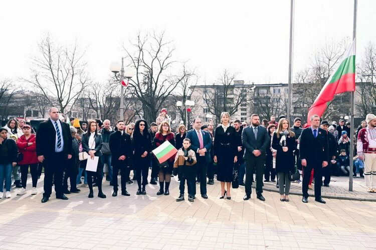 С тържествено честване Перник отбеляза националния празник на Република България - Трети март