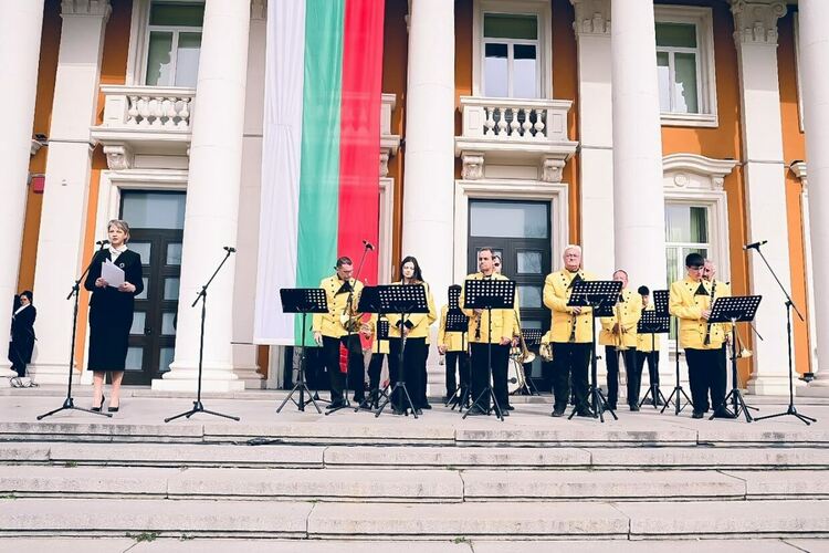 С тържествено честване Перник отбеляза националния празник на Република България - Трети март