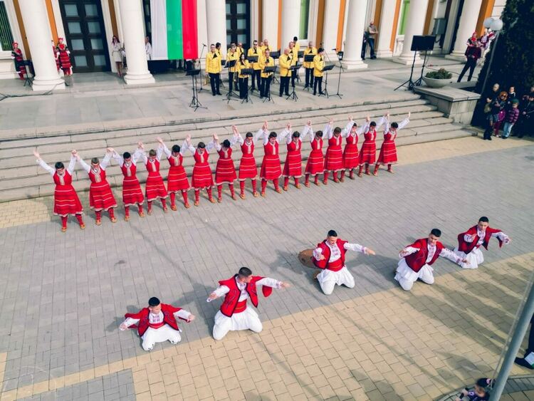 С тържествено честване Перник отбеляза националния празник на Република България - Трети март
