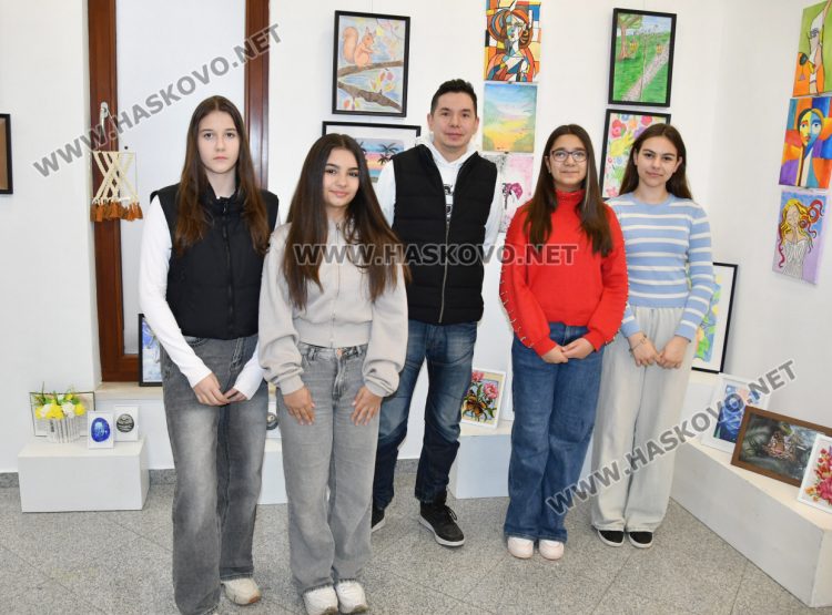 &bdquo;Учим, творим, живеем&ldquo;&nbsp;&ndash; изложба на ученици и учители от хасковското ОУ &bdquo;Шандор Петьофи&ldquo;