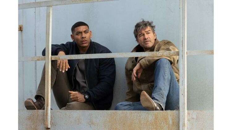 Първи тийзър на сериала &bdquo;Фенери&ldquo; с участието на Кайл Чандлър, Арън Пиер и Кели Макдоналд