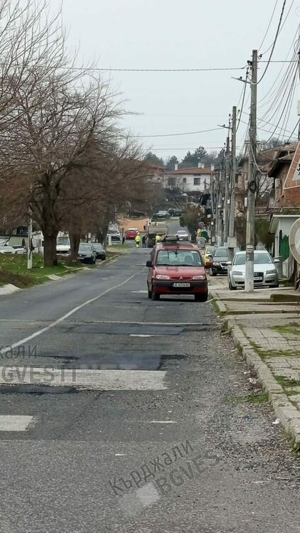 Светкавична реакция след публикация на Кърджали бг вести,изкърпиха пътя за Резбарци