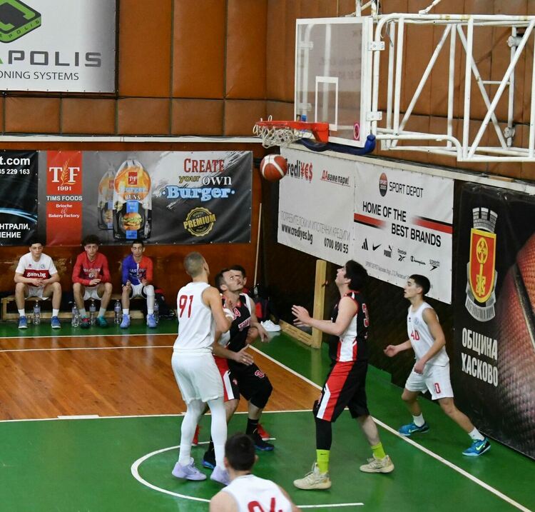Дубълът на &bdquo;Хасково&ldquo; с домакински успех в баскетболното първенство