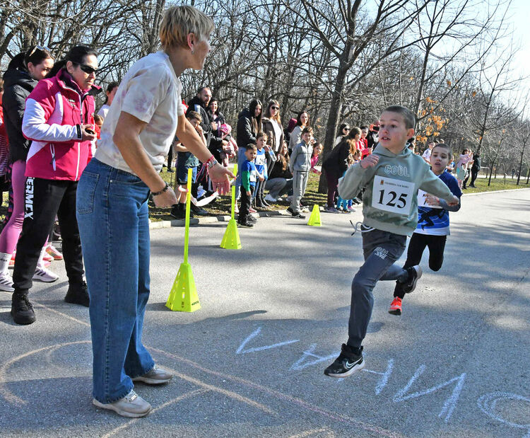 Над 100 деца и младежи се включиха в лекоатлетическия крос &bdquo;Клокотница&ldquo;