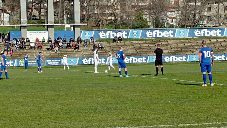 &bdquo;Родопа&ldquo; спечели точка в Карлово след 1:1 срещу местния &bdquo;Левски&ldquo;