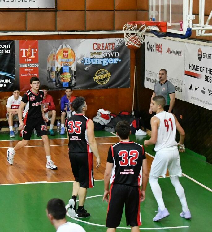 Дубълът на &bdquo;Хасково&ldquo; с домакински успех в баскетболното първенство