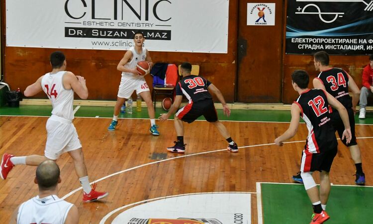 Дубълът на &bdquo;Хасково&ldquo; с домакински успех в баскетболното първенство