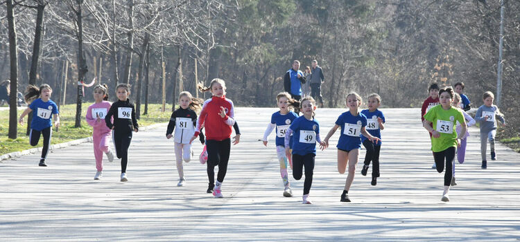 Над 100 деца и младежи се включиха в лекоатлетическия крос &bdquo;Клокотница&ldquo;