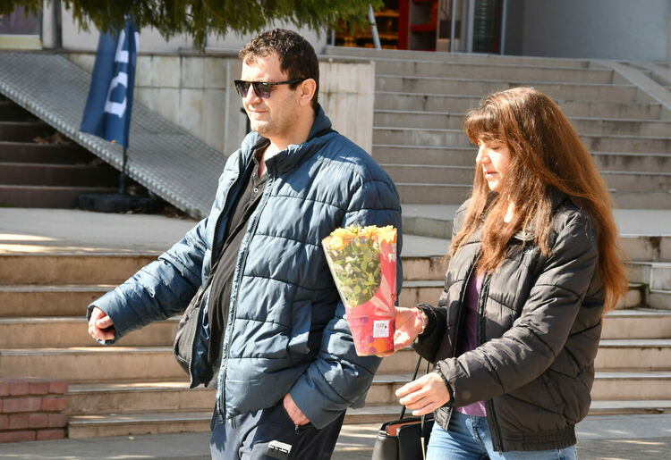 Мъжете започнаха да избират цветя за любимите дами преди 8-ми март 