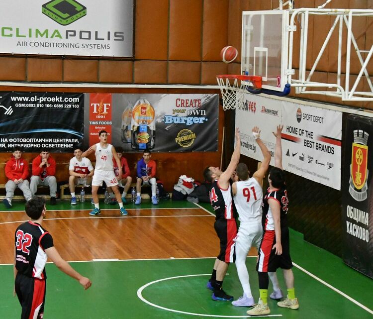 Дубълът на &bdquo;Хасково&ldquo; с домакински успех в баскетболното първенство