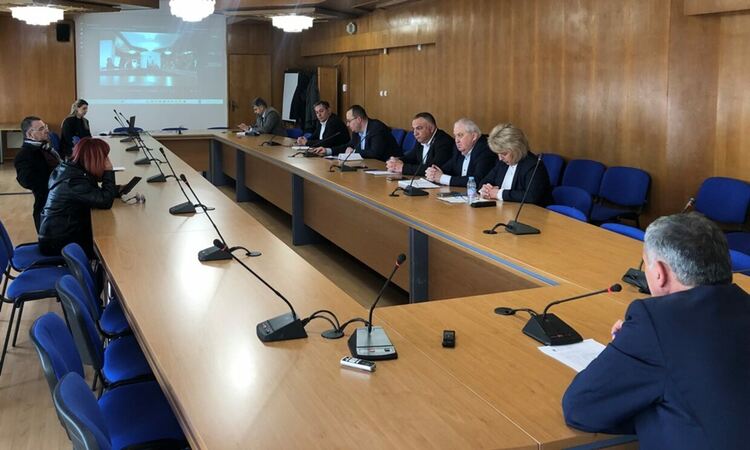 Координационният център в Смолян: Преходът към еврото протича нормално