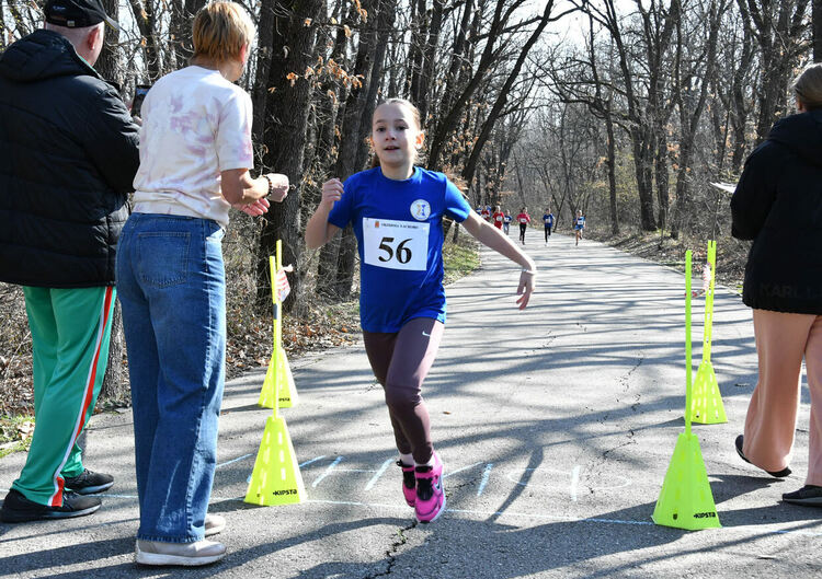 Над 100 деца и младежи се включиха в лекоатлетическия крос &bdquo;Клокотница&ldquo;