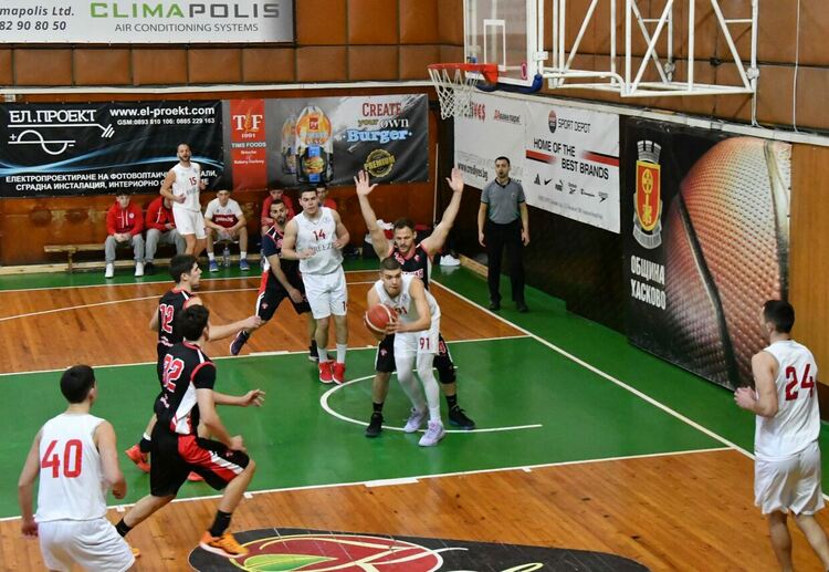 Дубълът на &bdquo;Хасково&ldquo; с домакински успех в баскетболното първенство