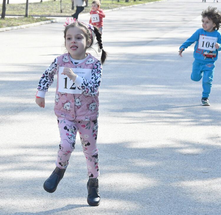 Над 100 деца и младежи се включиха в лекоатлетическия крос &bdquo;Клокотница&ldquo;