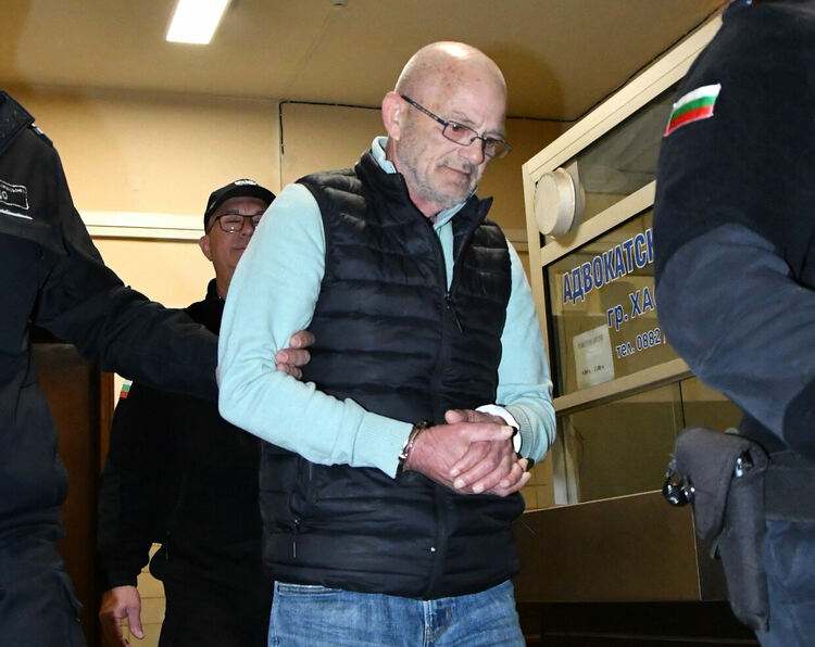 Задържан за притежание на над 45 кг. канабис не знаел, че в колата му има дрога