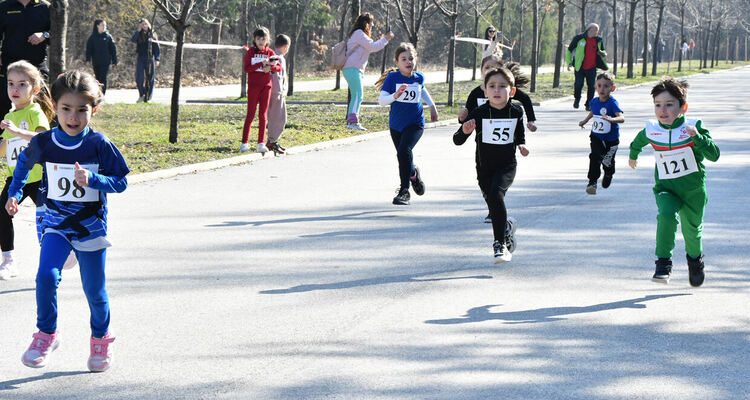 Над 100 деца и младежи се включиха в лекоатлетическия крос &bdquo;Клокотница&ldquo;