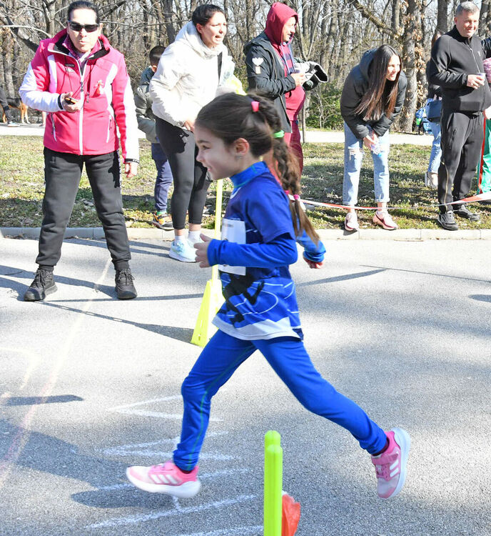 Над 100 деца и младежи се включиха в лекоатлетическия крос &bdquo;Клокотница&ldquo;